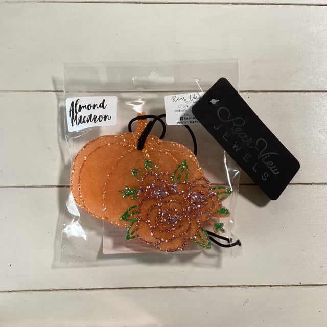Floral Pumpkin | Almond Macaron Scent