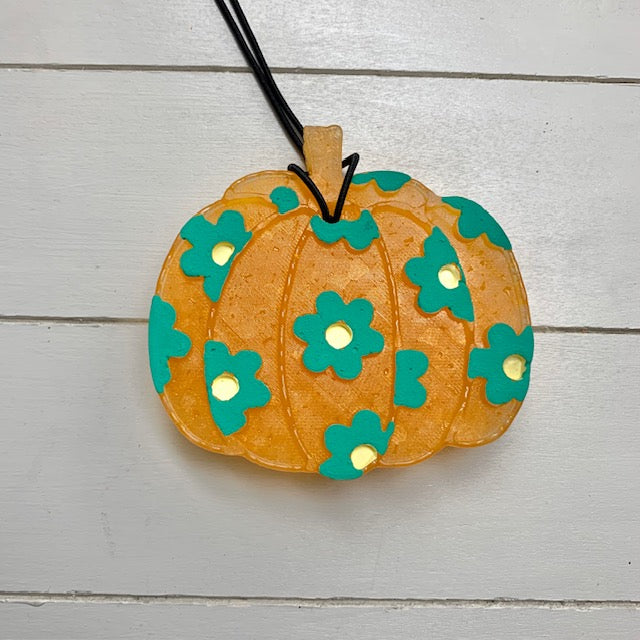 Daisy Pumpkin Orange, Turquoise Yellow | Pumpkin Spice Scent