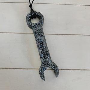 Wrench | Mountain Mist Scent
