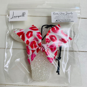 Cowhead with Lips Ribbon | Lovespell Scent