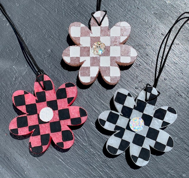 Checkered Flower | Create Your Own Freshie