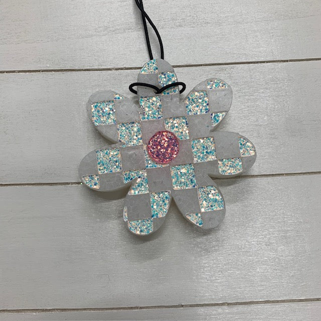 Checkered Flower | Create Your Own Freshie
