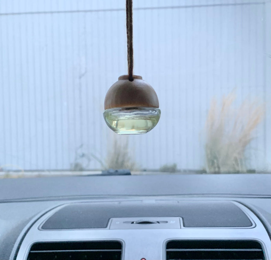 **NEW ROUND ** Car Fragrance Diffuser Balsam Scent