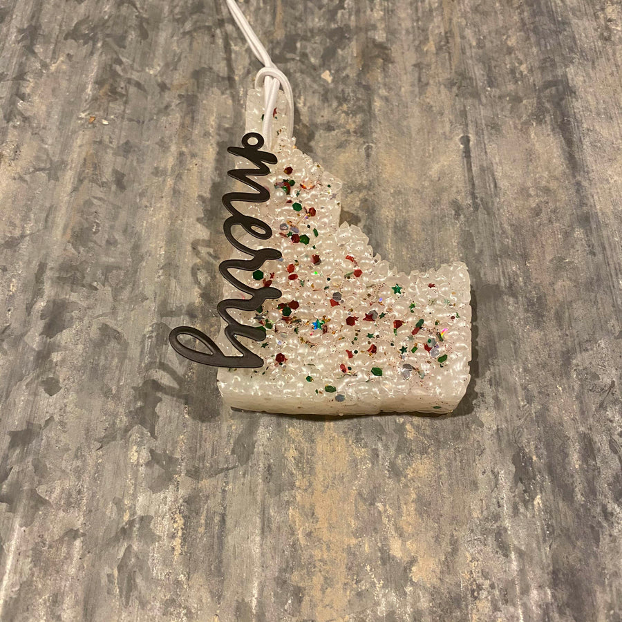 Idaho Freshie | Snow White With Merry Sign And Festive Glitter | Gingerbread House Scent