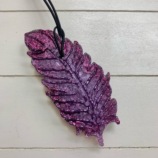 Feather | Plum Sparkle | Cactus Blossom Scent