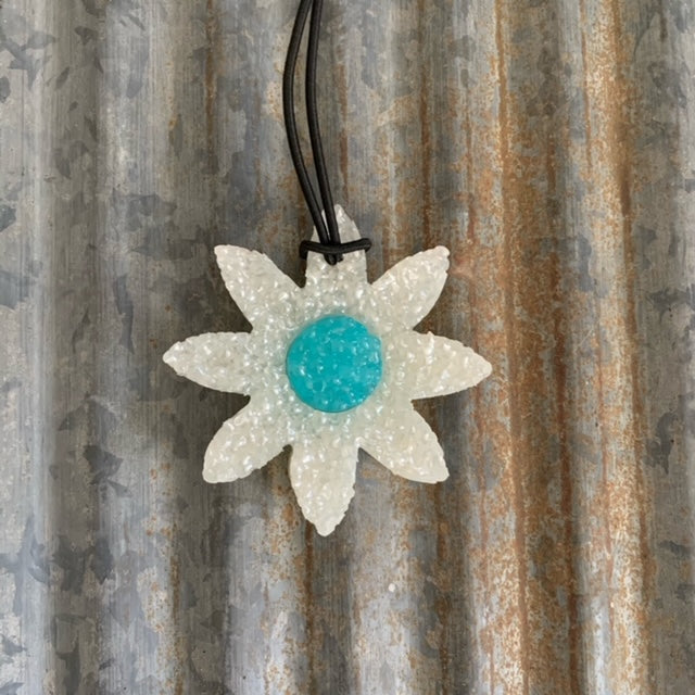 Daisy Flower Car Freshie | White With Blue Center | Clean Freak Scent